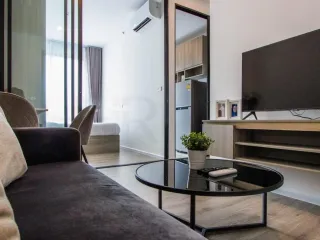 For rent 1 bed condo in Mueang Samut Prakan, Samut Prakan
