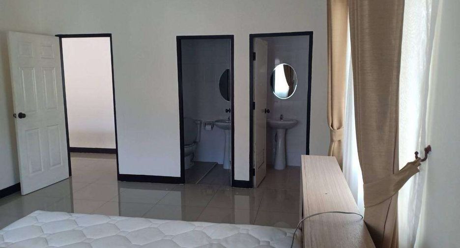 For rent 3 bedrooms house in San Kamphaeng, Chiang Mai