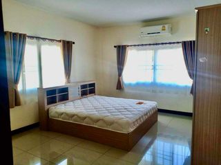 For rent 3 bedrooms house in San Kamphaeng, Chiang Mai