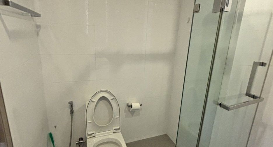 Condo en alquiler de 1 habitaciones en Bang Rak, Bangkok