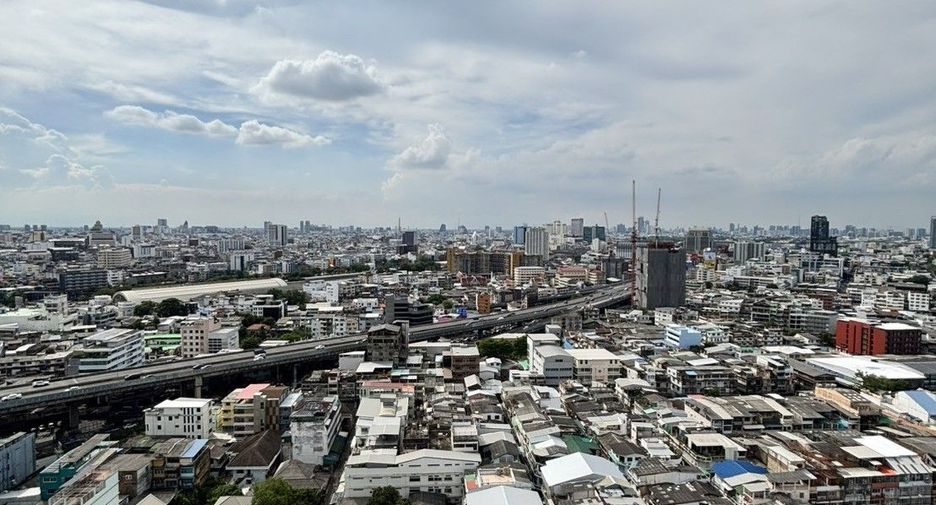 Condo en alquiler de 1 habitaciones en Bang Rak, Bangkok