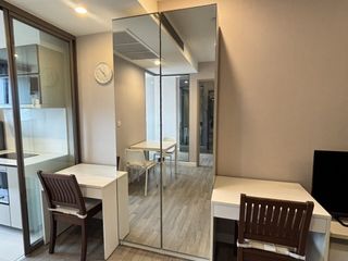 Wohnung zur Miete mit 1 Zimmer in Bang Rak, Bangkok