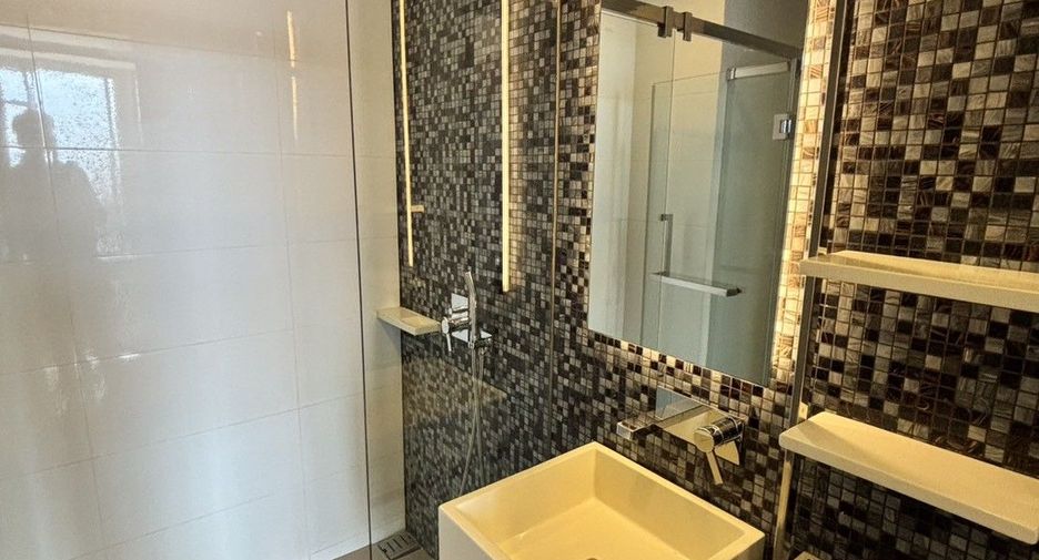 Condo en alquiler de 1 habitaciones en Bang Rak, Bangkok