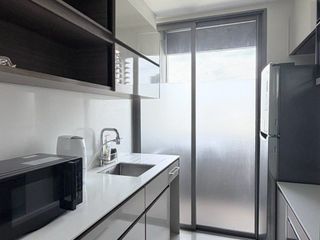 Wohnung zur Miete mit 1 Zimmer in Bang Rak, Bangkok