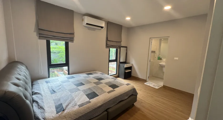 Casa en venta de 4 habitaciones en Lat Krabang, Bangkok