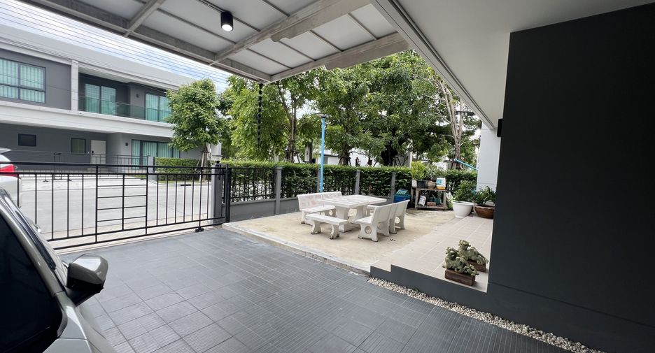 Casa en venta de 4 habitaciones en Lat Krabang, Bangkok