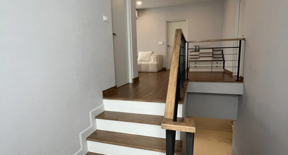 Casa en venta de 4 habitaciones en Lat Krabang, Bangkok