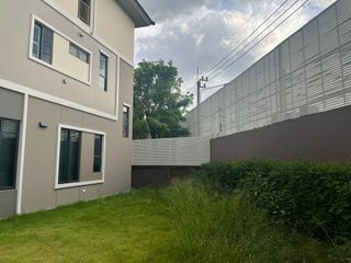 Haus zur Miete mit 5 Zimmer in Khan Na Yao, Bangkok