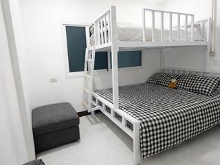 For rent 2 bedrooms townhouse in Phra Nakhon, Bangkok