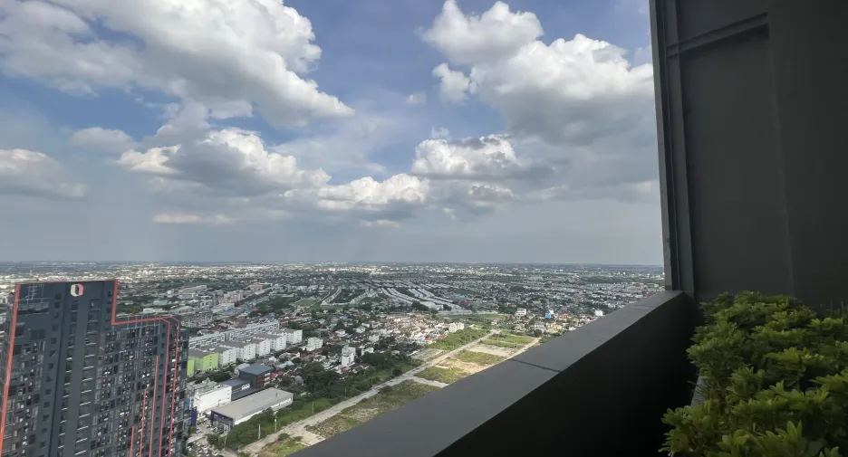 For rent 1 bed condo in Bang Kapi, Bangkok