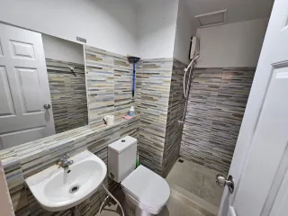 À louer 1 chambre condo à Khlong San, Bangkok