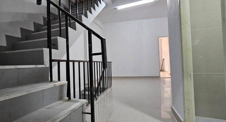 Gewerbefläche zum Kauf und zur Miete in Bang Kho Laem, Bangkok