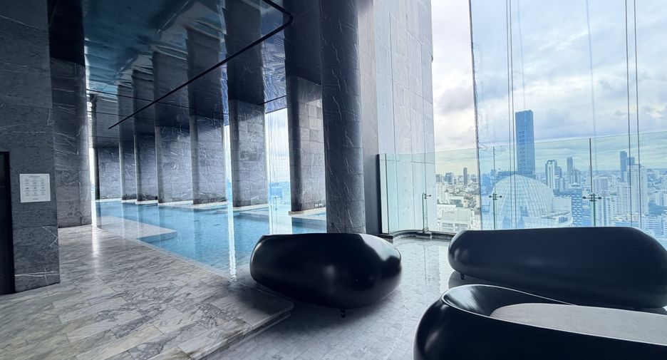 For rent 2 bedrooms condo in Khlong Toei, Bangkok