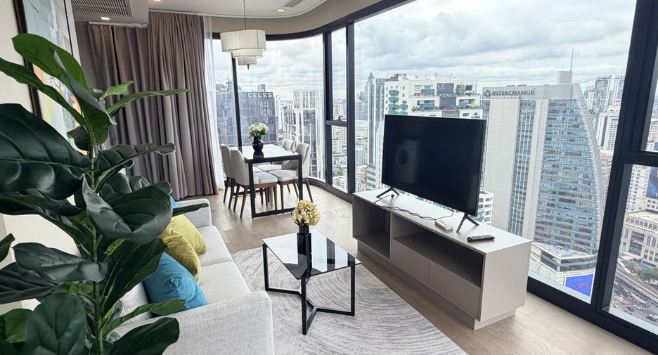 For rent 2 bedrooms condo in Khlong Toei, Bangkok