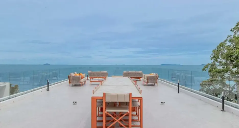 Casa en alquiler de 8 habitaciones en Na Jomtien, Pattaya