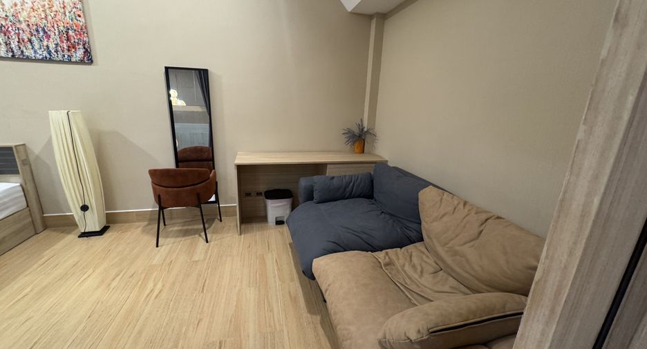 For rent 4 bedrooms villa in Bang Lamung, Chonburi