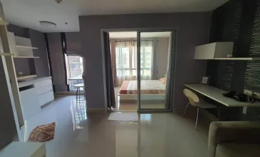 Wohnung zur Miete mit 1 Zimmer in Yan Nawa, Bangkok