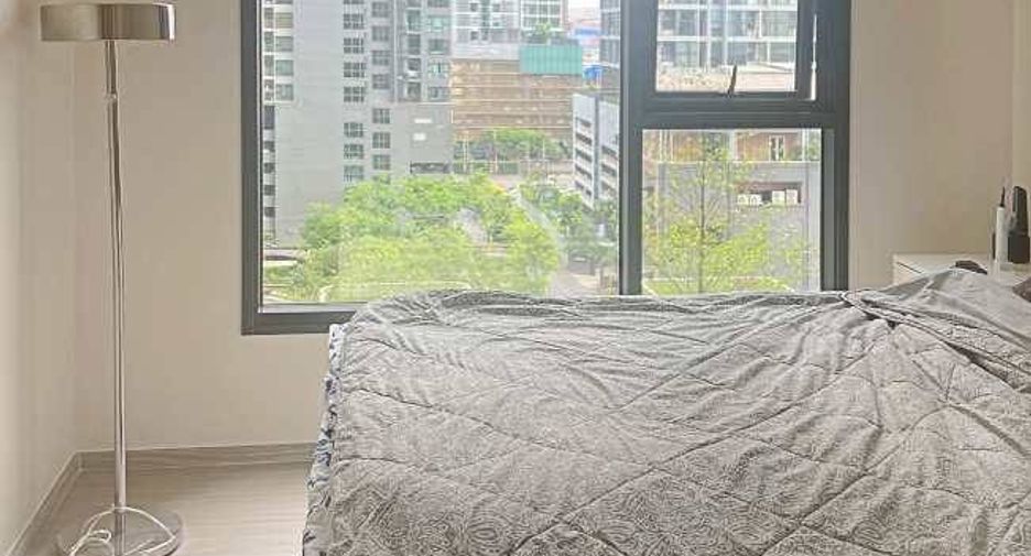 À vendre 1 chambre condo à Huai Khwang, Bangkok