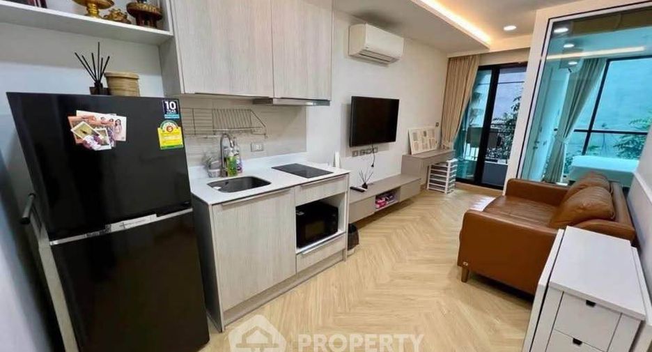 For sale 1 bed condo in Khlong Toei, Bangkok