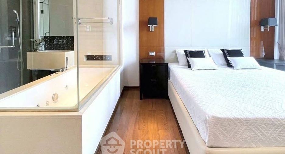 For sale 1 bed condo in Khlong Toei, Bangkok