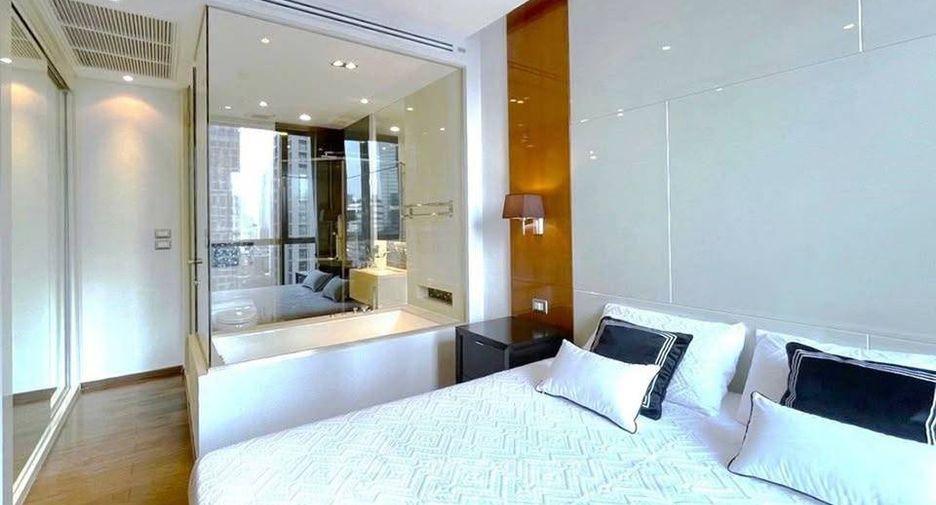 For sale 1 bed condo in Khlong Toei, Bangkok