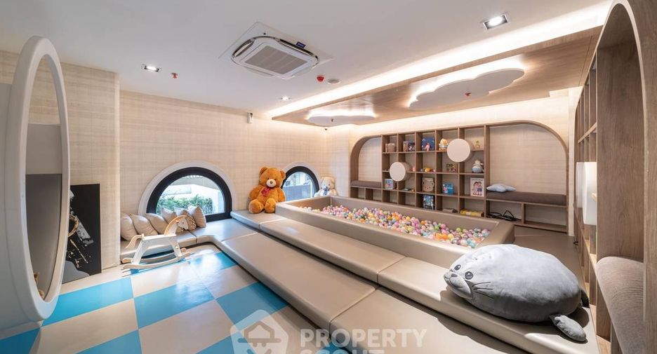 For sale 3 bedrooms condo in Bang Kho Laem, Bangkok