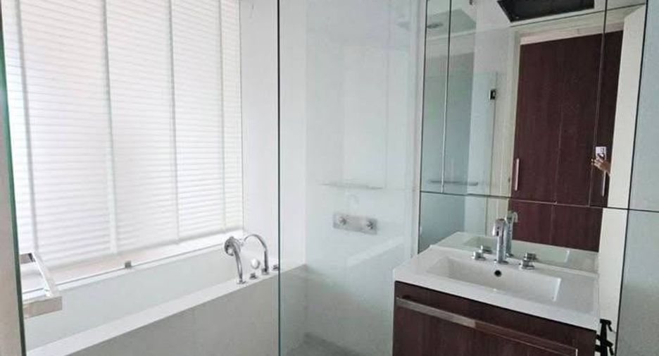 For sale 2 bedrooms condo in Pathum Wan, Bangkok