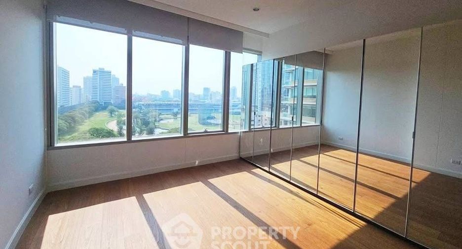 For sale 2 bedrooms condo in Pathum Wan, Bangkok