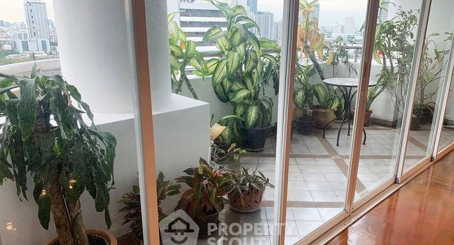 Condo en venta de 3 habitaciones en Watthana, Bangkok