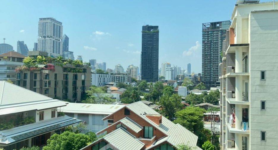 For sale 2 bedrooms condo in Khlong Toei, Bangkok