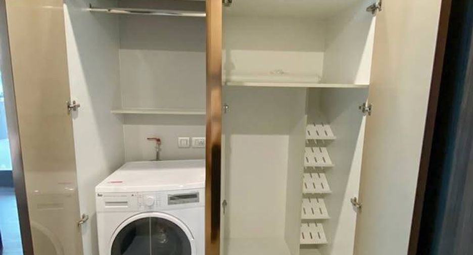 For sale 1 bed condo in Khlong Toei, Bangkok