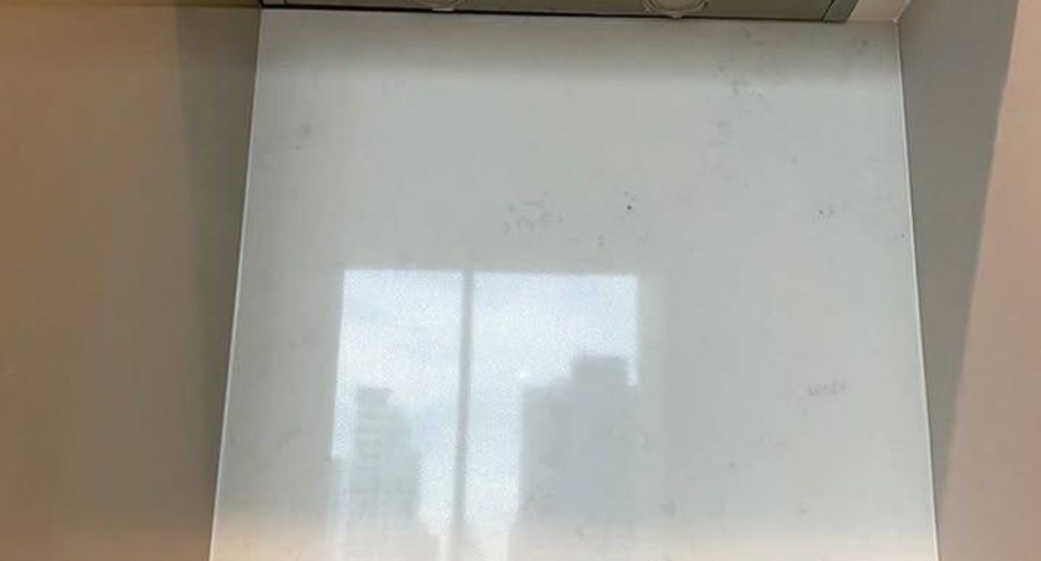 For sale 1 bed condo in Khlong Toei, Bangkok