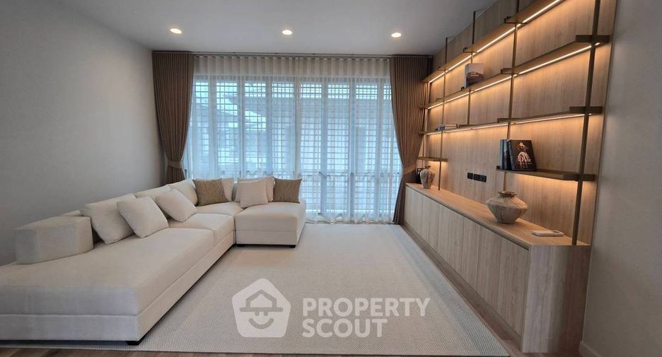 Haus zur Miete mit 4 Zimmer in Bang Kapi, Bangkok