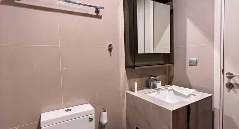 For rent 1 bed condo in Phaya Thai, Bangkok