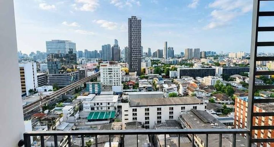 Wohnung zur Miete mit 2 Zimmer in Phra Khanong, Bangkok
