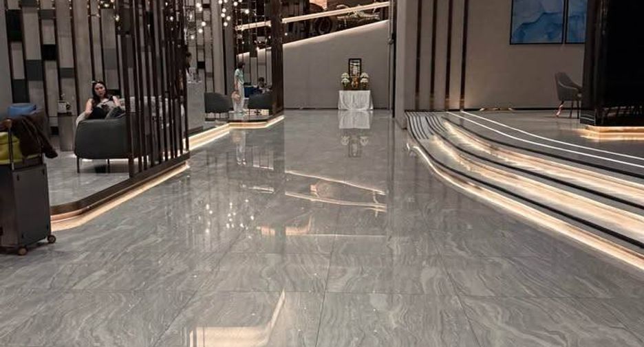 For rent 1 bed condo in Huai Khwang, Bangkok