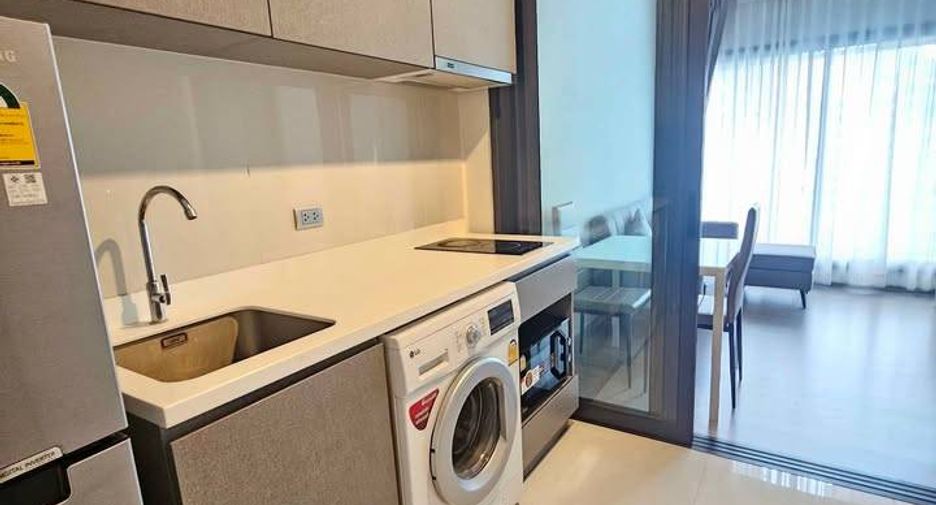 For rent 1 bed condo in Huai Khwang, Bangkok