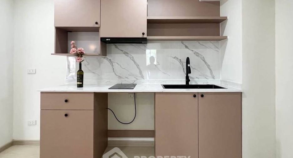Condo en alquiler de 2 habitaciones en Phra Khanong, Bangkok