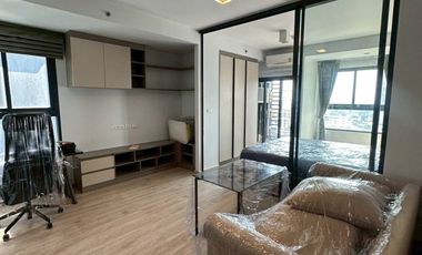 Condo en alquiler de 1 habitaciones en Khlong San, Bangkok