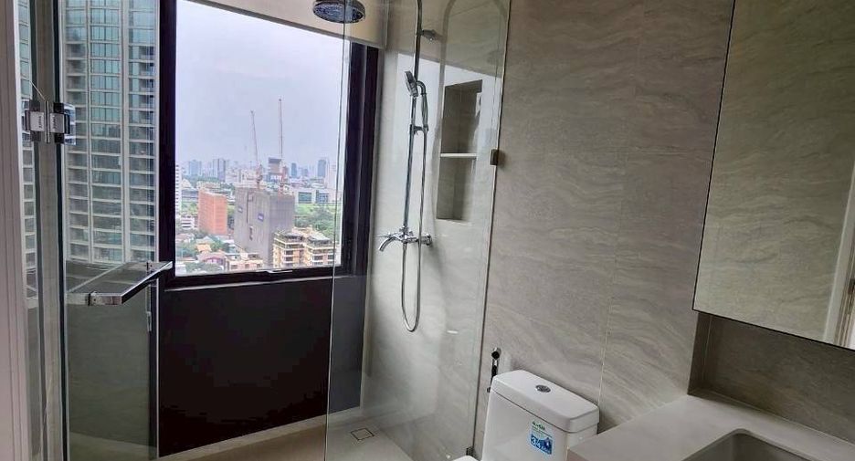 For rent 2 bedrooms condo in Pathum Wan, Bangkok