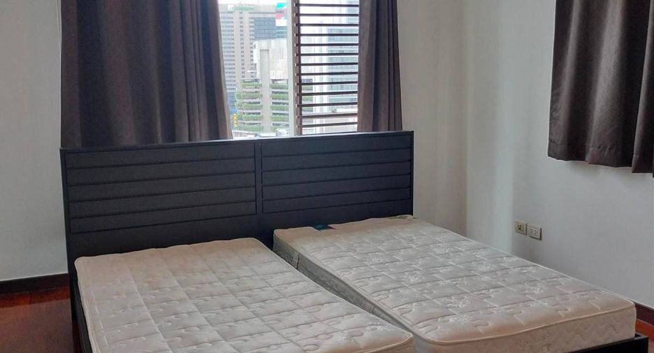 Condo en alquiler de 3 habitaciones en Prawet, Bangkok