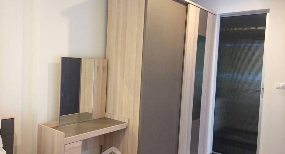 For rent 2 bedrooms condo in Sathon, Bangkok