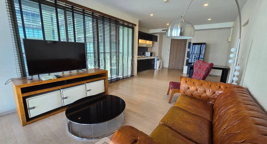 For rent 2 bedrooms condo in Watthana, Bangkok