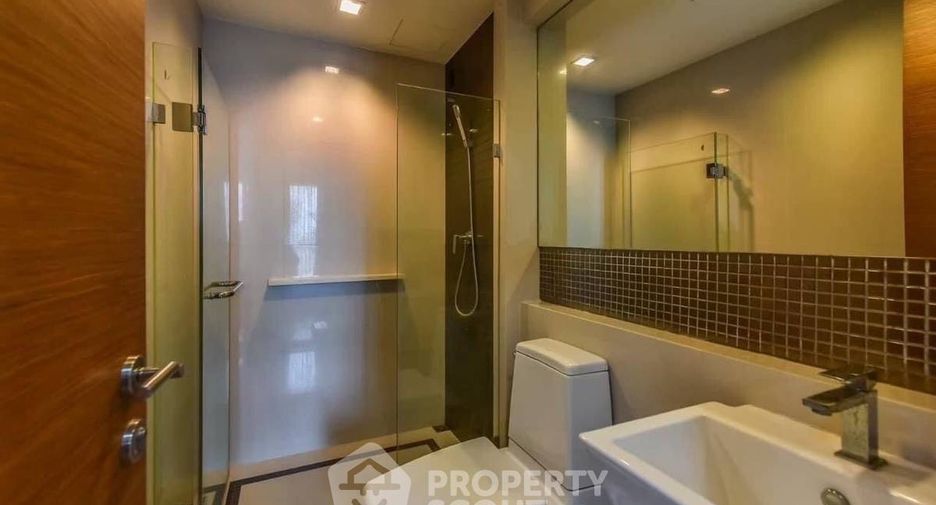 For rent 2 bedrooms condo in Phaya Thai, Bangkok