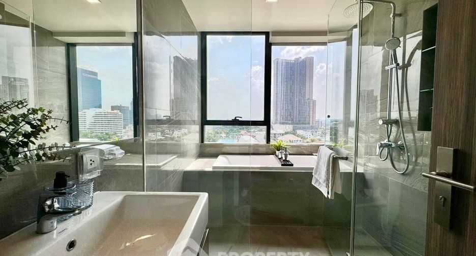 Condo en alquiler de 1 habitaciones en Khlong Toei, Bangkok