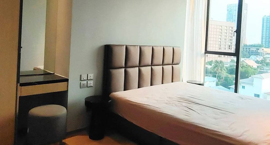 For rent 2 bedrooms condo in Khlong Toei, Bangkok
