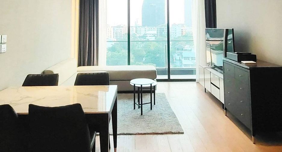For rent 2 bedrooms condo in Khlong Toei, Bangkok