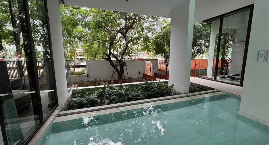 For rent 1 bed condo in Watthana, Bangkok