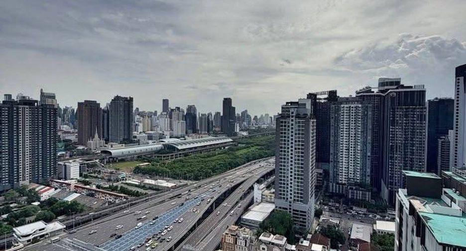 For rent 1 bed condo in Watthana, Bangkok