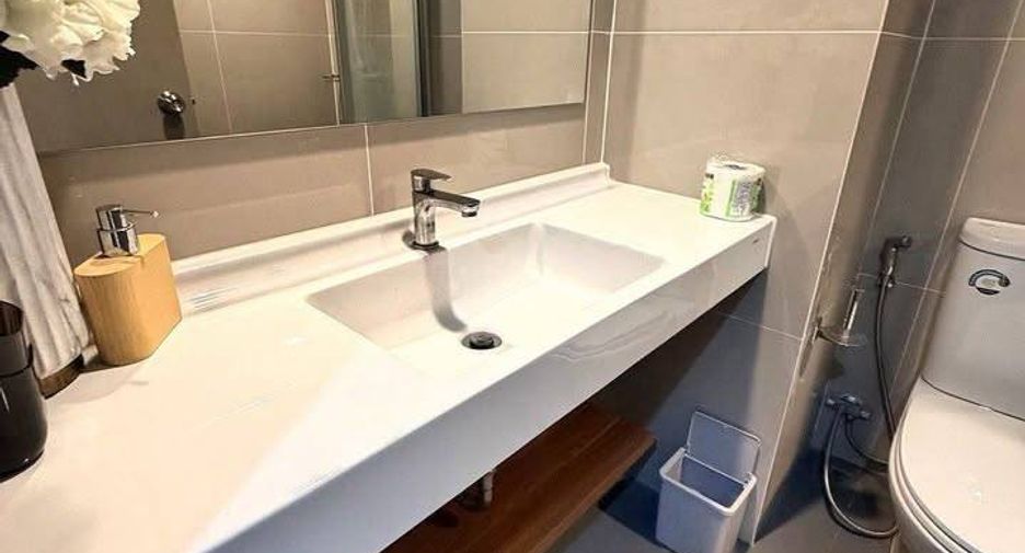 For rent 1 bed condo in Watthana, Bangkok